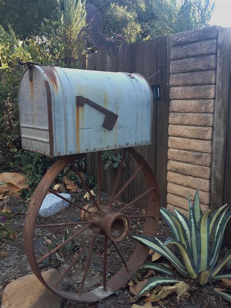 ideas to repurpose metal mai boxes|old mailbox design ideas.